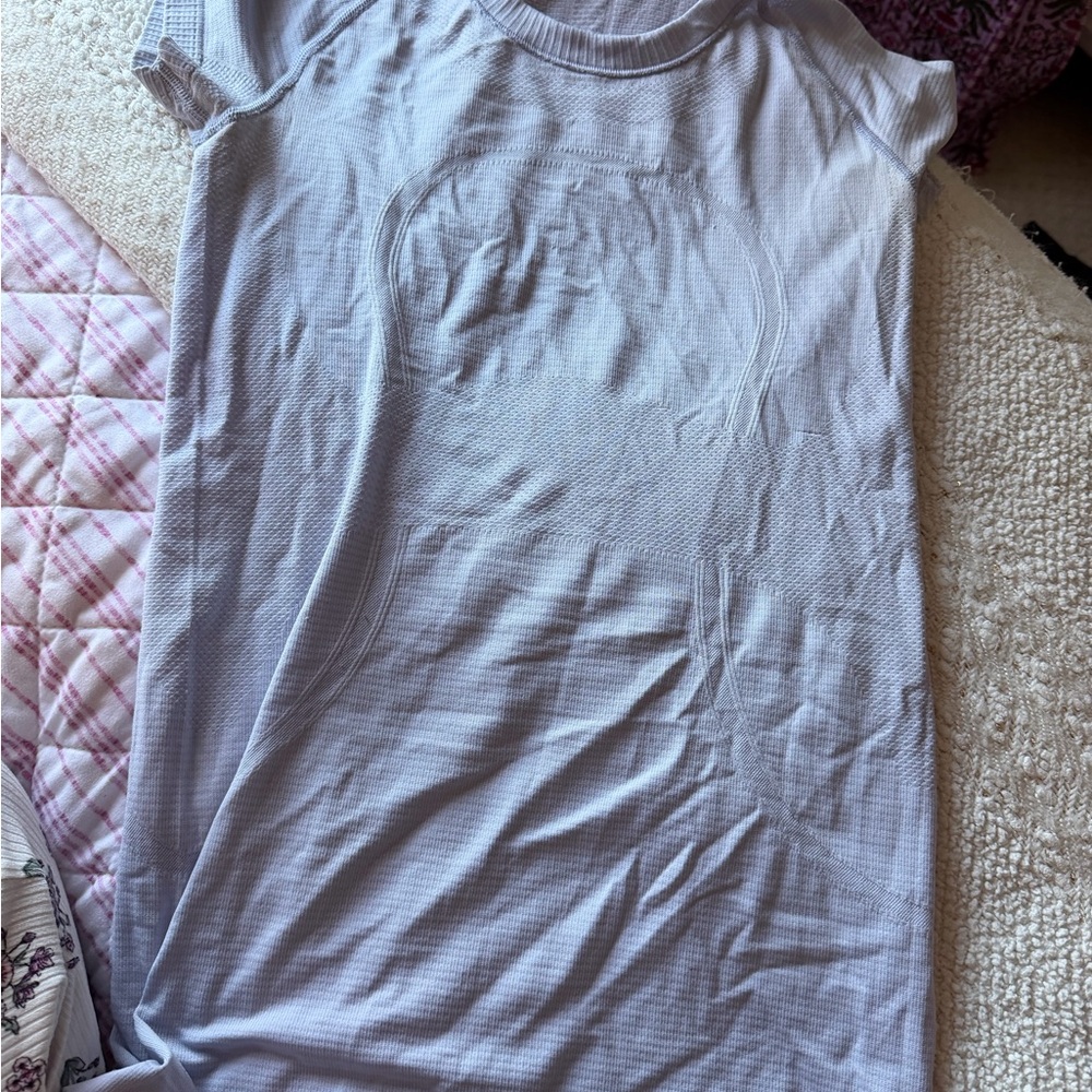 Light Lavender lululemon workout top